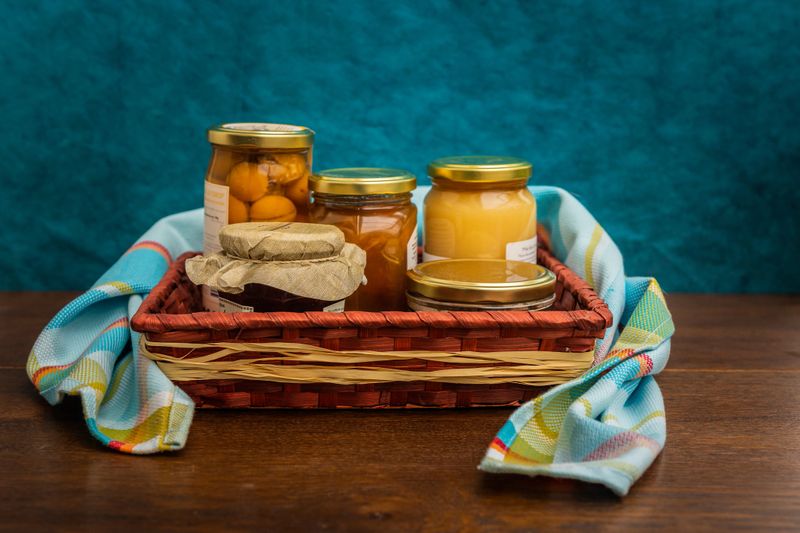 A beautifully arranged gift basket filled with gourmet treats, perfect for special occasions.