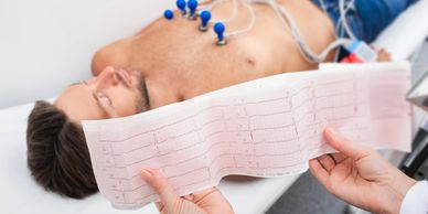 electrocardiogramas, para evaluar la actividad electrica del corazon y posibles alteraciones