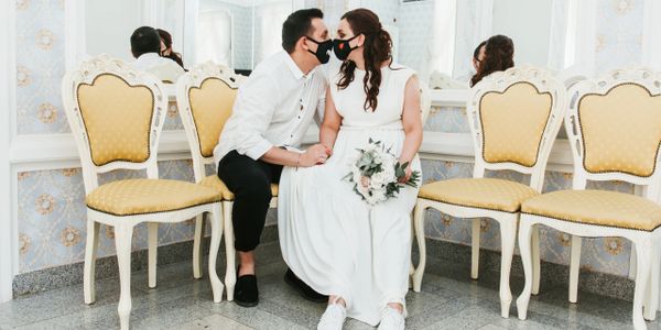 After the most important day of your life, we take care of your wedding outfit to clean and preserve it