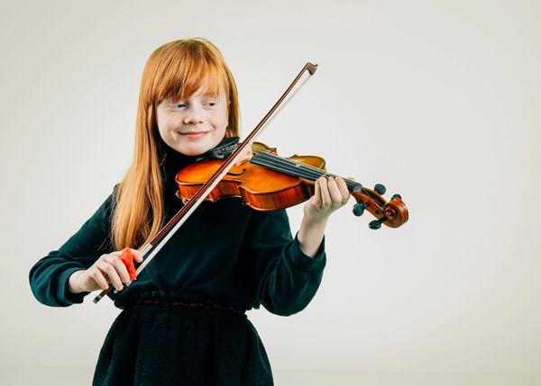 Violin teacher near me Music academy - oakville music teacher - best violin teacher - learn violin