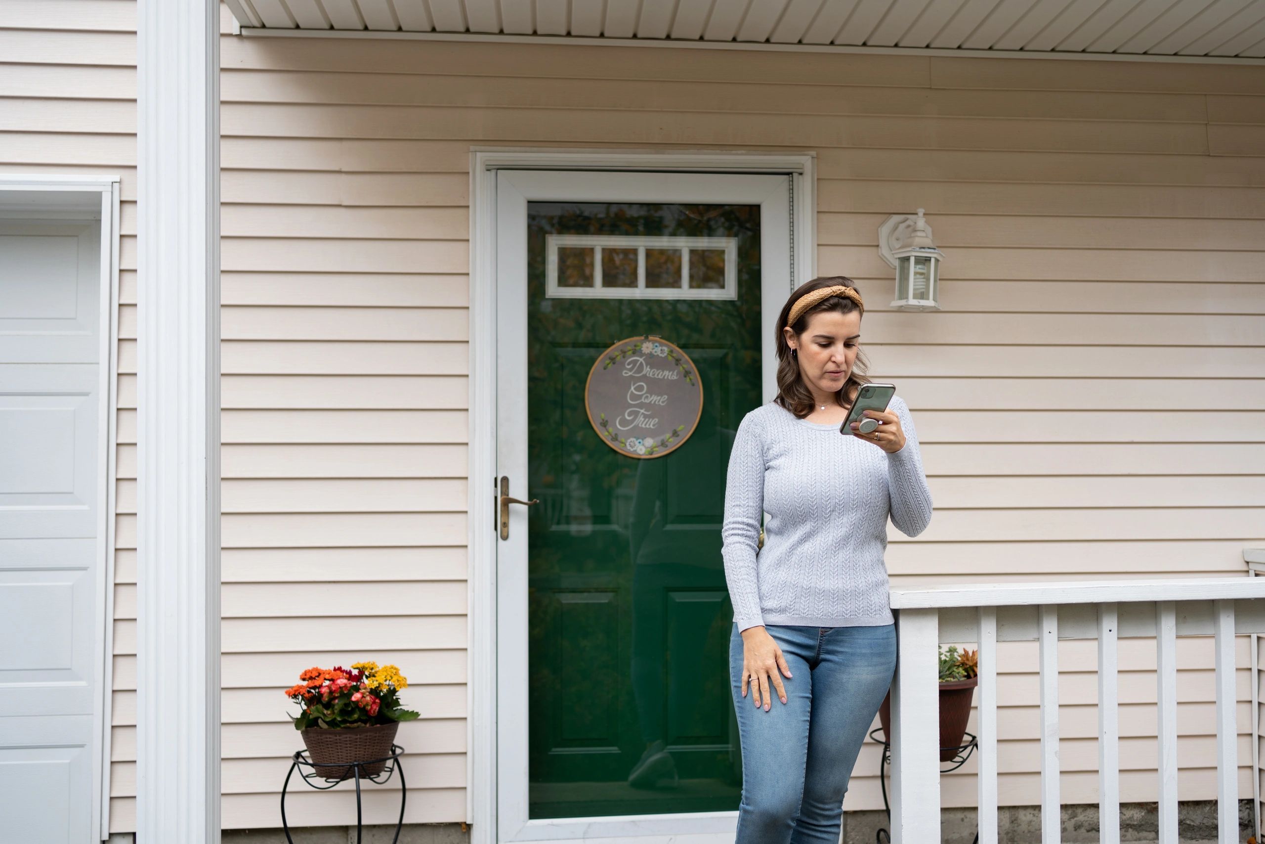 What to Look for When Buying a Storm Door
