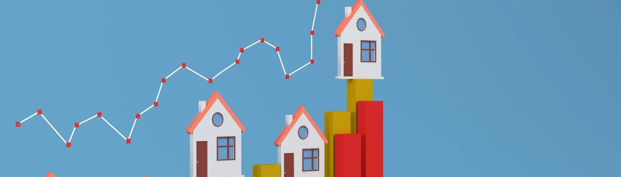 Red houses encircle an upward arrow on green grass, symbolizing rising real estate values.