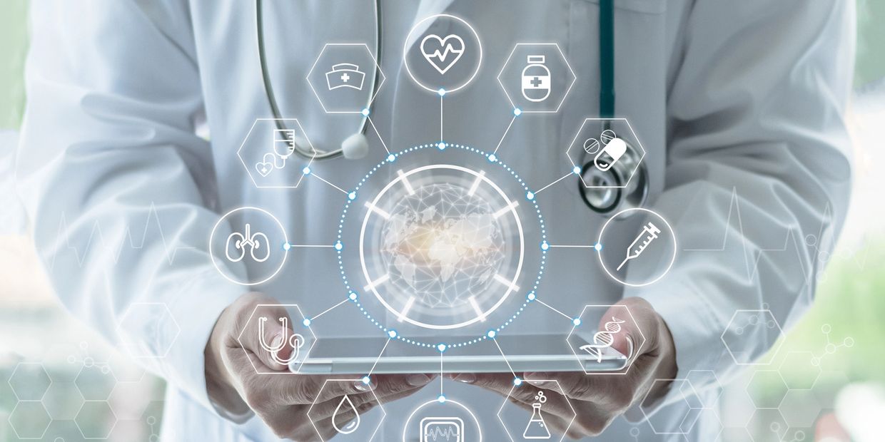Doctor displays all many ways functional medicine can support health.