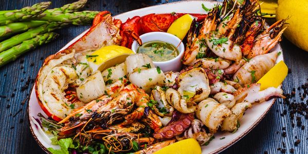 Grilled seafood platter
