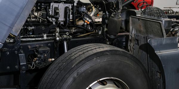 Mobile Diesel Truck Repair & Diagnostics. Heavy Duty Truck Roadside Repair. 