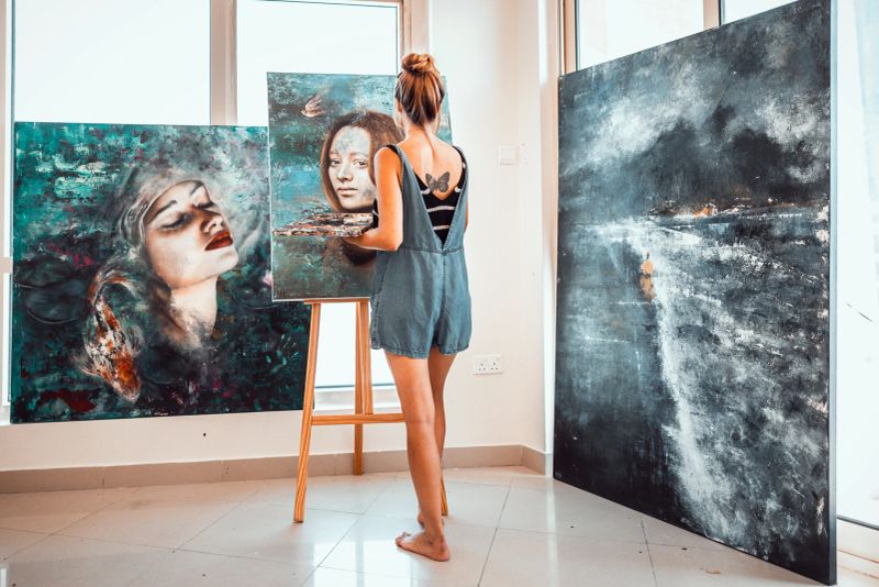 Professional Artist working at her studio