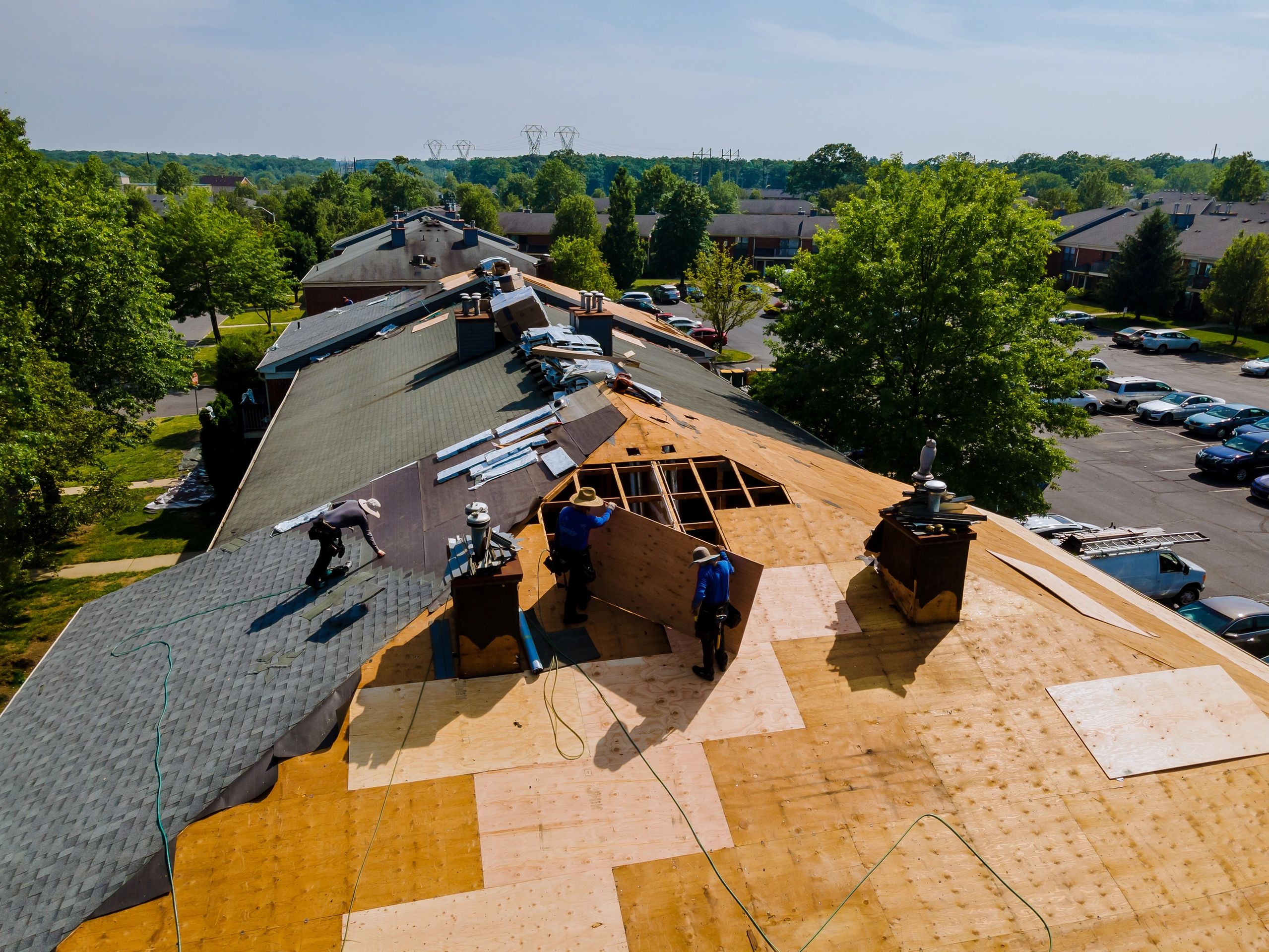 Roofing team