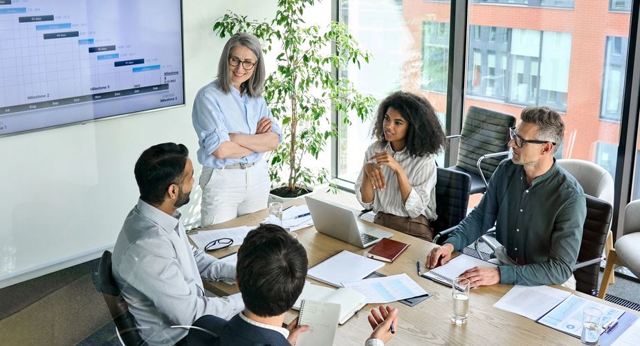 Singapore Business incorporation and resident permit advisory