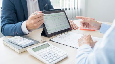 Borrower aplying for loan.