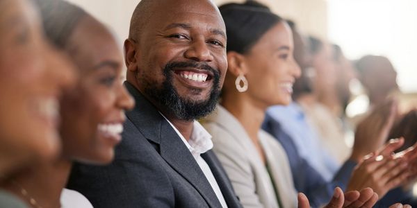 Dirigeants noirs réunis, illustrant la transition et l’apprentissage communautaire du CCRCC.