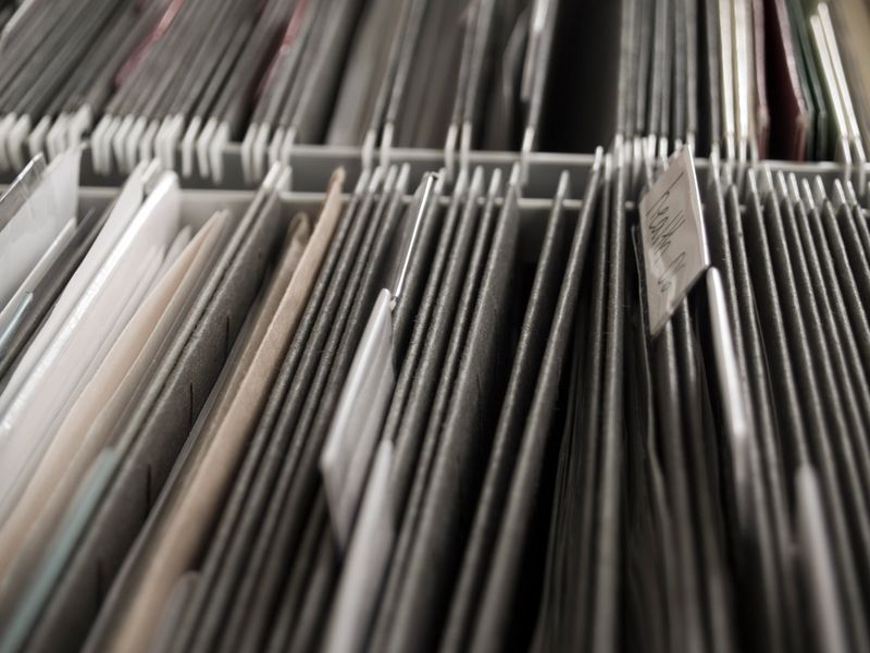 File folders with 1/5 cut tabs. Tabs are often helpful when many files are being stored together and there needs to be an easy way to differentiate them. 
