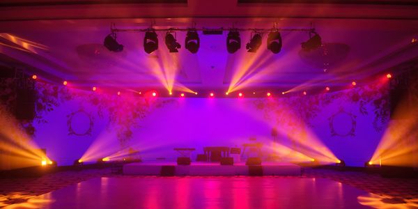 STATE OF THE ART LED EFFECTS LIGHTING. 