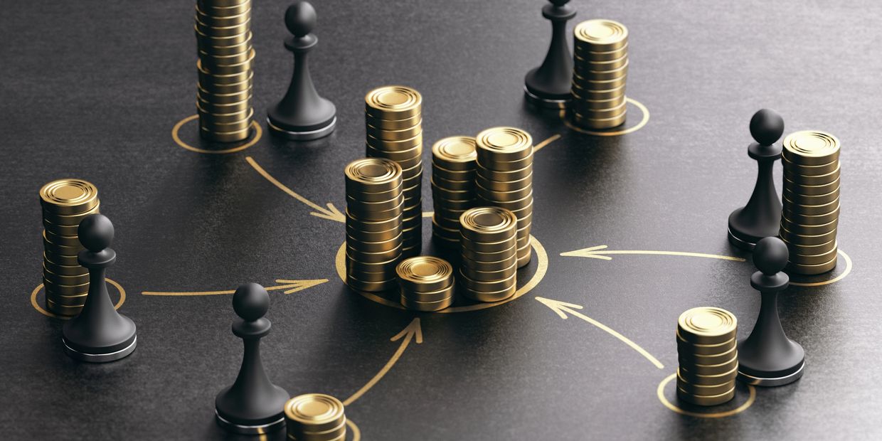 Stacks of golden coins connected by black chess pawns and arrows on a dark surface.