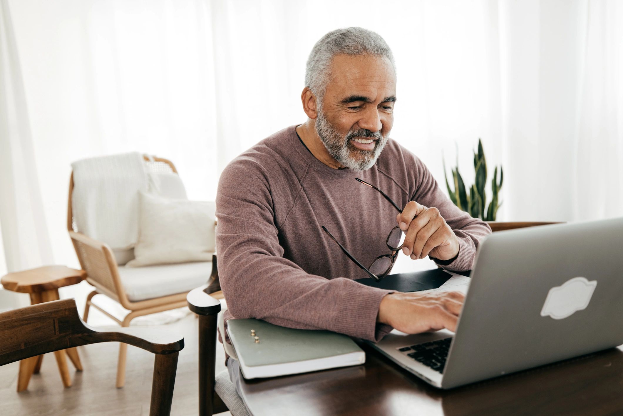 How to Reach Your First £100,000 Online