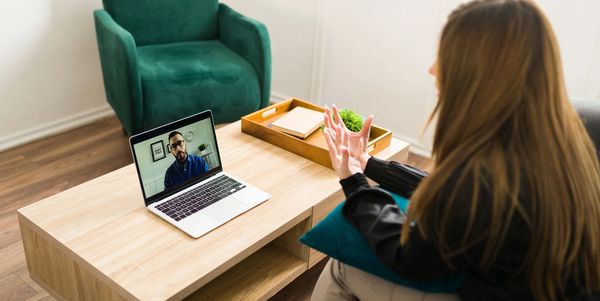 Detailed aerial city map showing urban layout, roads, and green spaces.