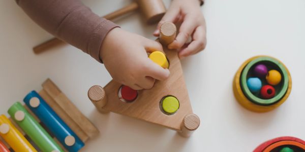 La mano lavora e la mente ragiona. 