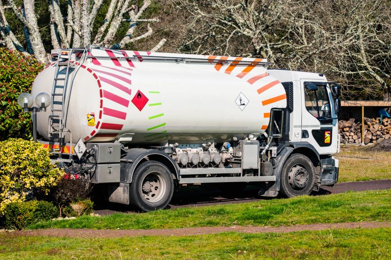 delivery of fuel for heating by truck