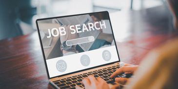 Job hunting program designed to help you from start to finish, landing interviews, getting an offer.