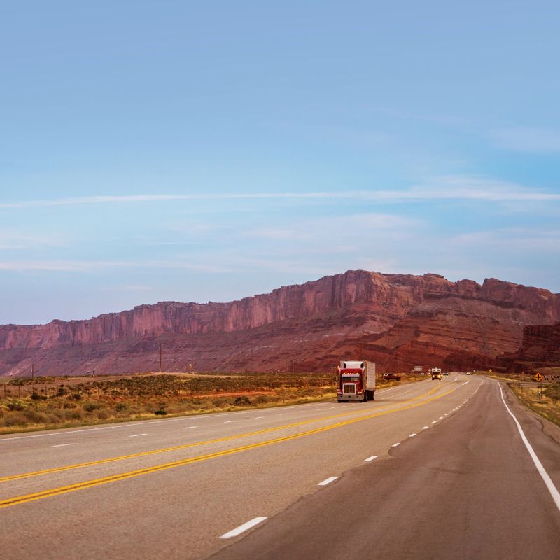 Refrigerated semi trailer transporting commercial cargo - Utah - USA