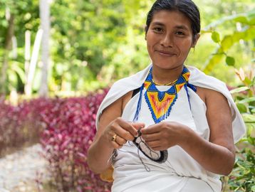 artisan handmade JEWELLERY FROM THE AMAZON 