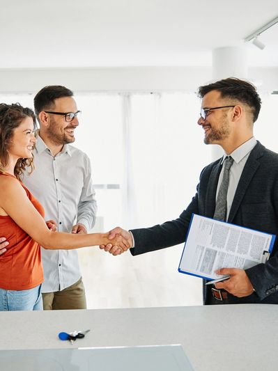 Document preparation specialist helping homeowners with their loan modification to avoid foreclosure