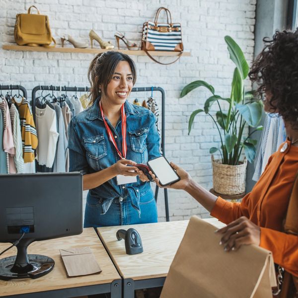Flexstad verhuurt leegstaande ruimte aan vintage winkel om waarde toe te voegen in de periode voor herontwikkeling.