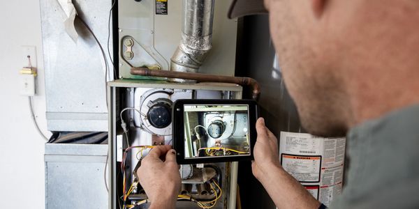 We Service Residential, Commercial & Mobile Homes AC & Heat. Servicing All 
of Lakeland & Central Fla