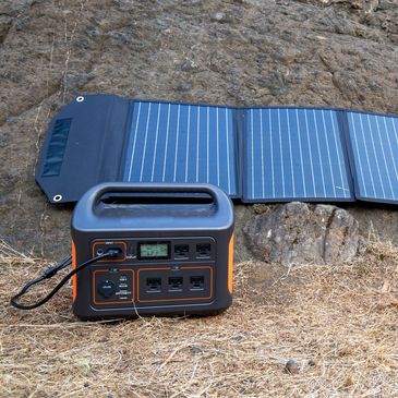Portable Power Unit with Solar Panel