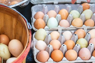 Fresh, clean, and carefully packed eggs — ideal for restaurants, markets, and foodservice.