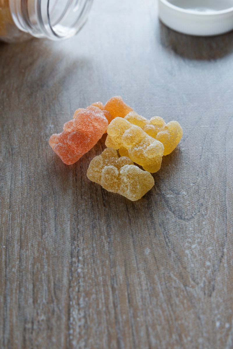 Candies bear shape 9 vitamins food supplement