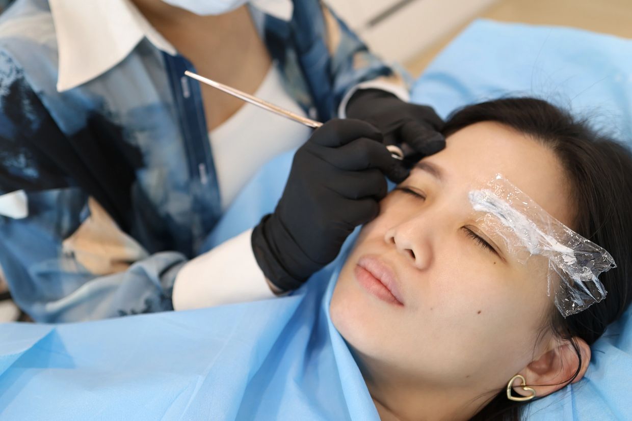 Microblading Training at White Iris