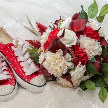 Bridal bouquet and bride's shoes