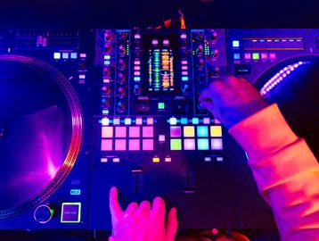 dj and turntables 