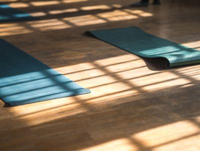 Relaxing yoga scene representing Empow3r Yoga community