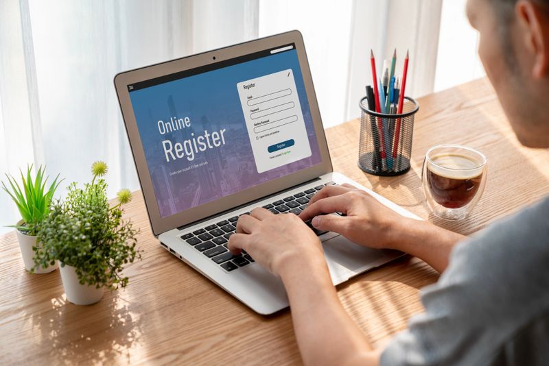 Online registration form for modish form filling on the internet website