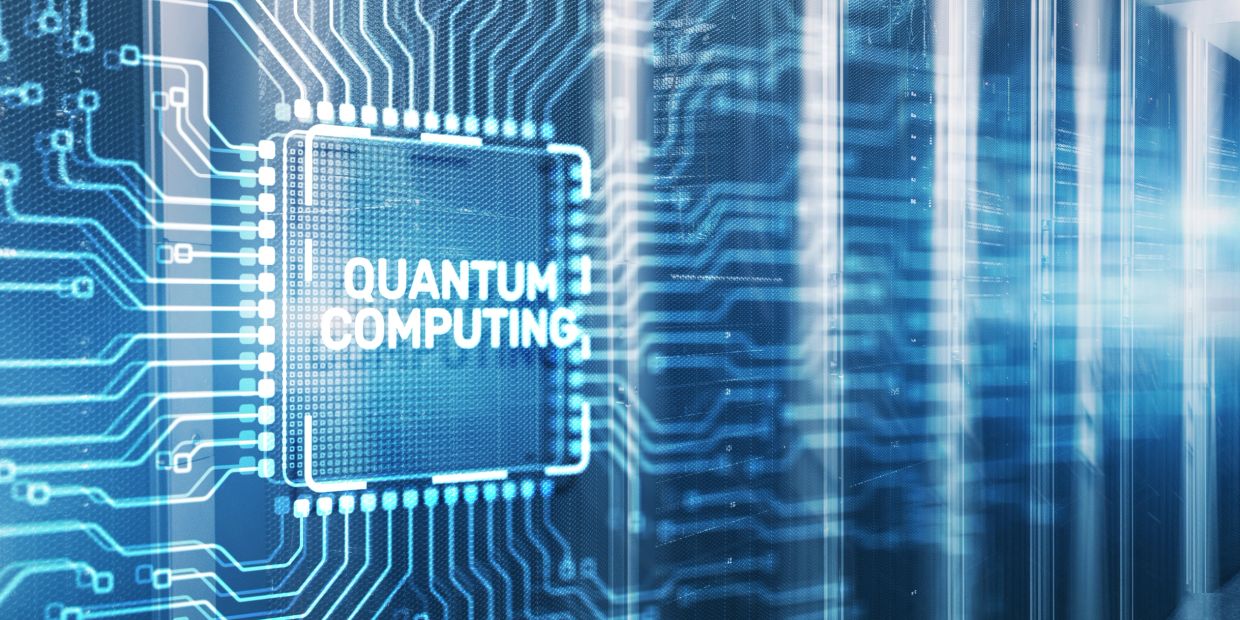 Digital visualization of quantum computing with circuit board and data flow.