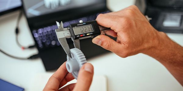 Aferição de precisão de protótipo.