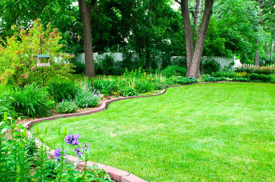 Beautiful landscaped garden in Bridgewater, NJ.