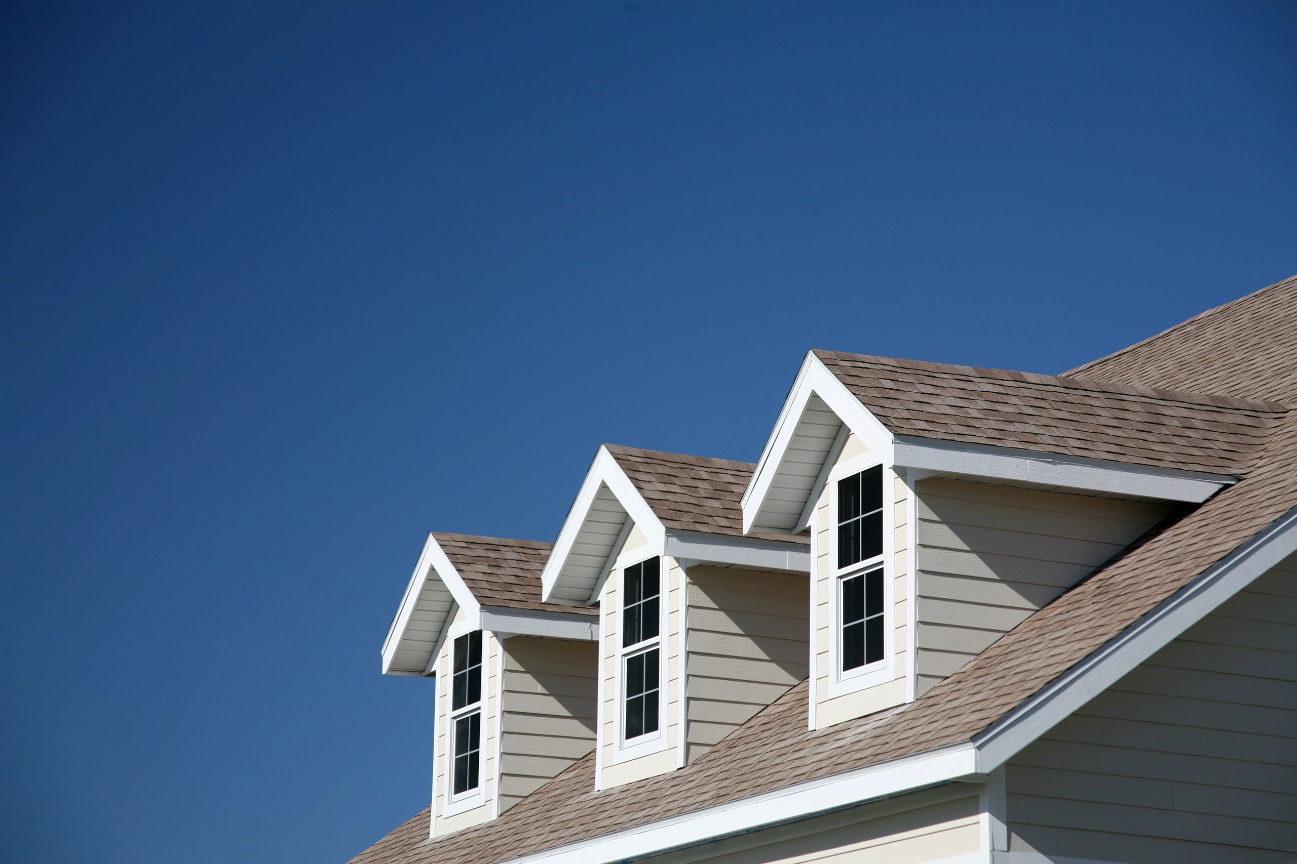Types of Shingles: Pros & Cons