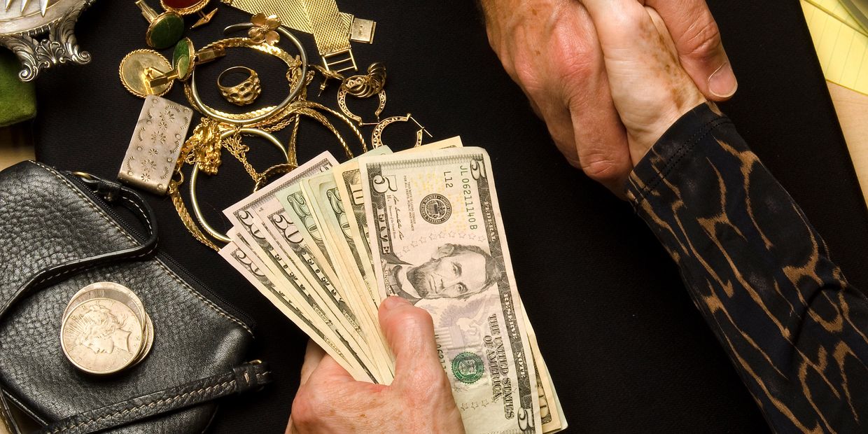 Selling Jewelry At Elegant Exchange in Bethlehem PA