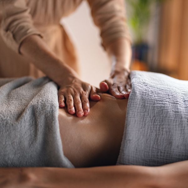 Sessão de drenagem linfática indicada para pacientes de lipoaspiração, abdominoplastia.