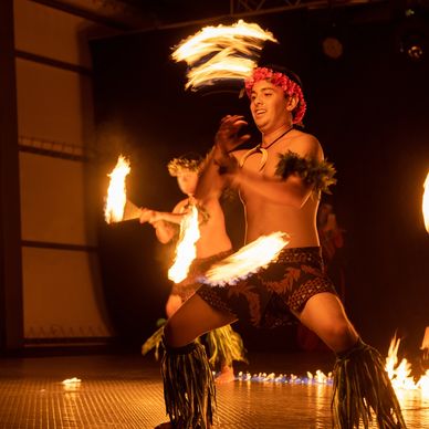 Show and fun in yoga holiday spain