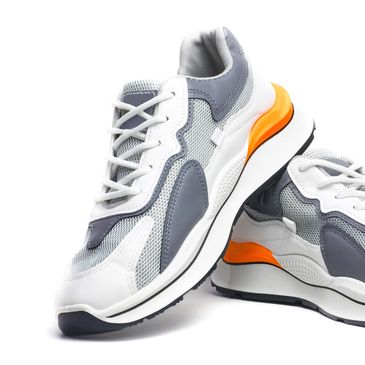 Trainers in grey,white and yellow