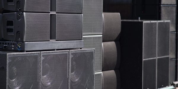 SMALL TO LARGE PA SYSTEMS FOR RENT.