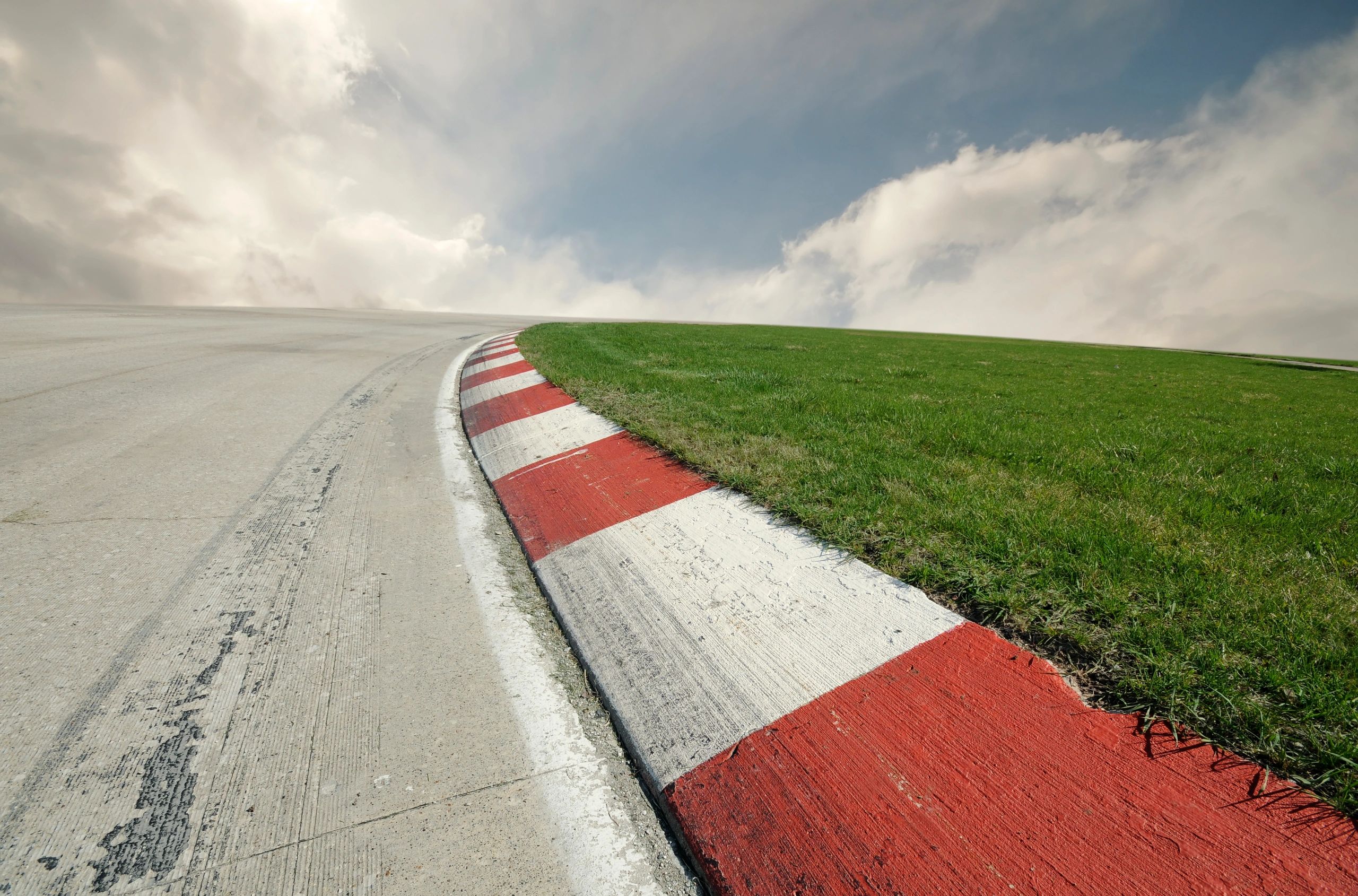 Race Track Design & Build