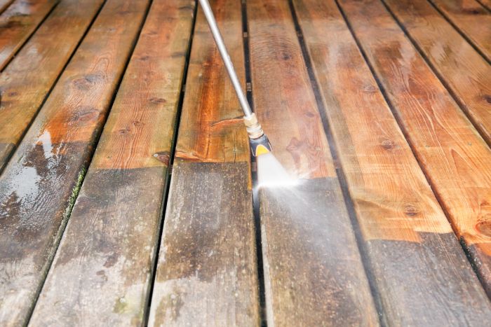 Nettoyage à haute pression d’une terrasse extérieure