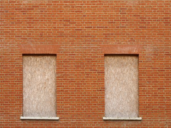 Emergency residential window board up