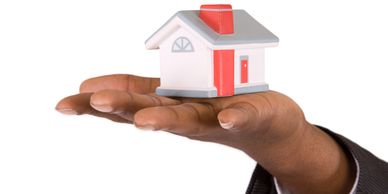 Equipo profesional garantizando tu póliza jurídica y fianza de renta con respaldo legal sólido.