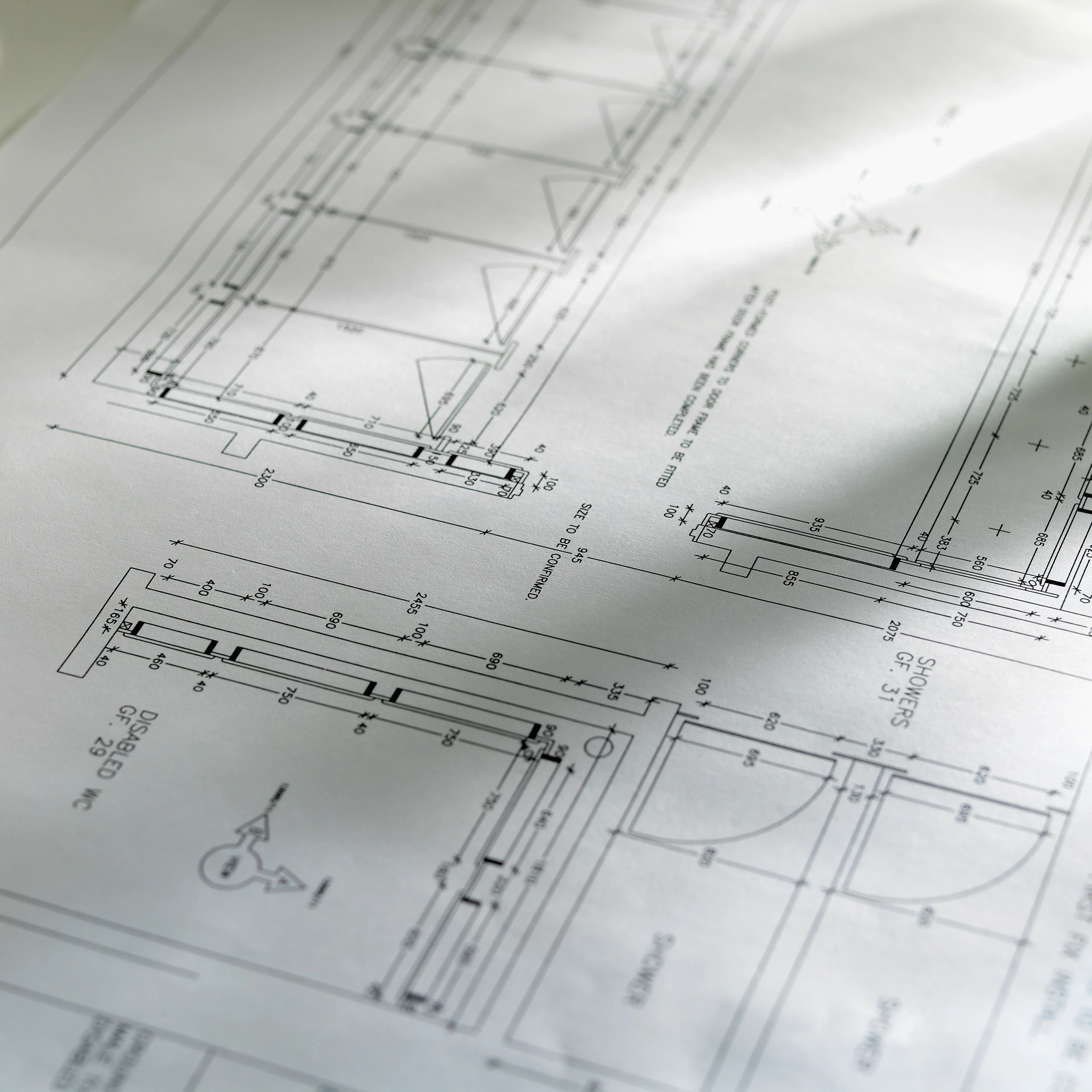 Plan architectural avec mesures détaillées.