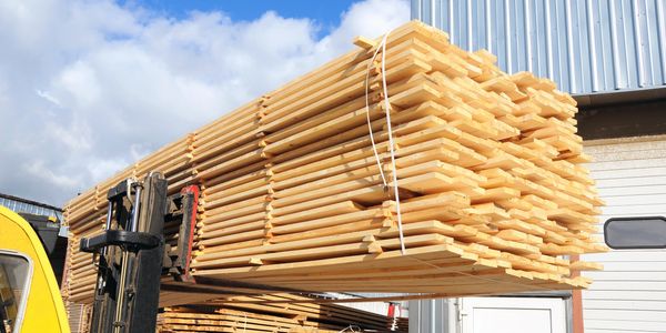 Lumber truck to job site